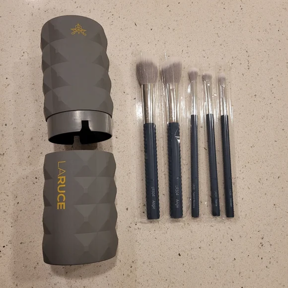 LARUCE Christine 5-Piece Makeup Brush Set - Picture 3 of 6